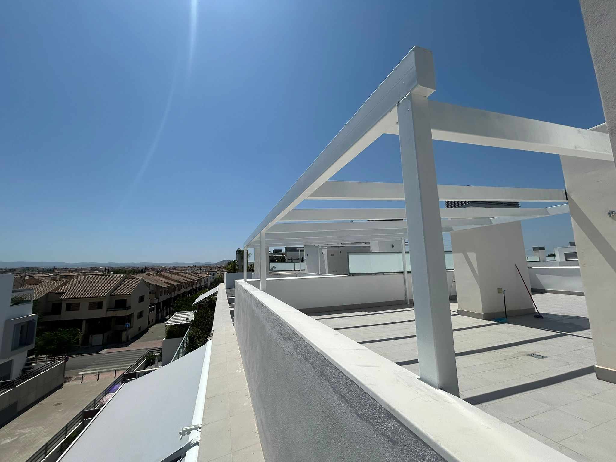 Pérgola en construcción
